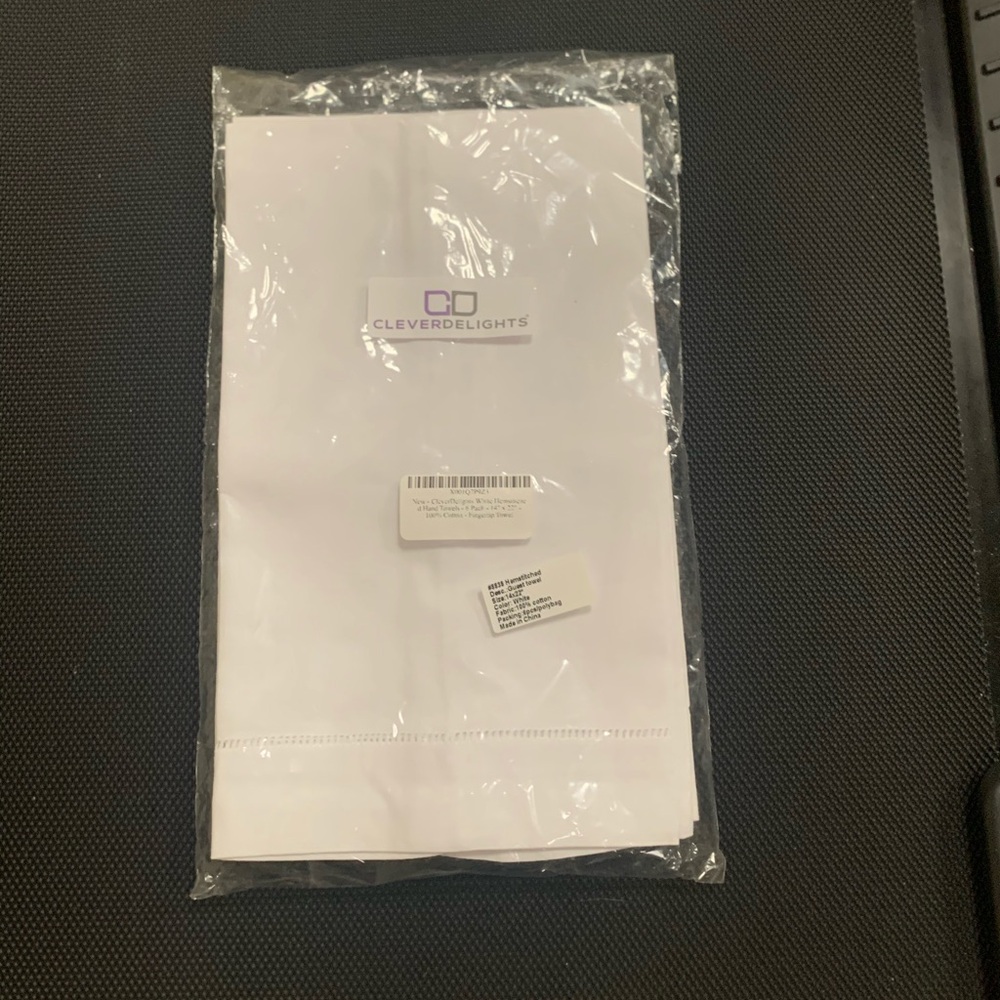 NWT White Hand Towels
